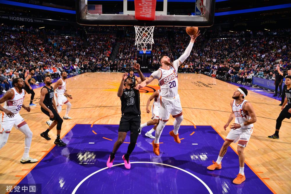 实现更大突 实现更大突