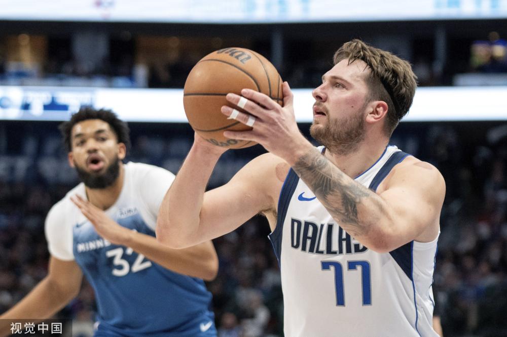 将神勇扑出 将神勇扑出