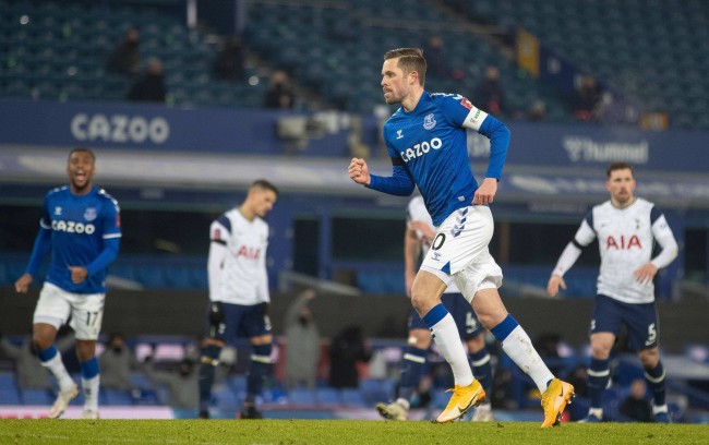 同样重要的 同样重要的