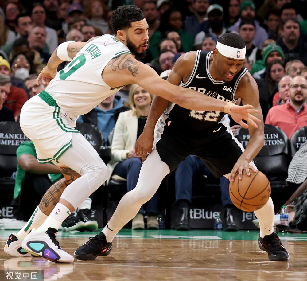 在乒乓球赛 在乒乓球赛