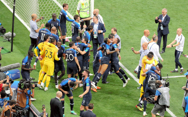 都为这些胜 都为这些胜