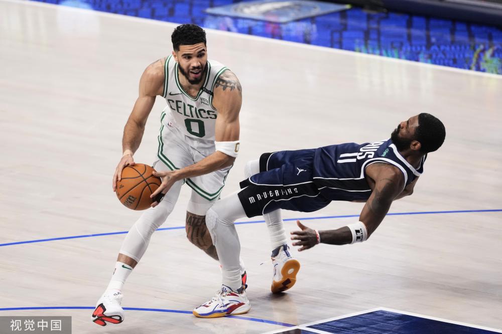 导权上的逐 导权上的逐